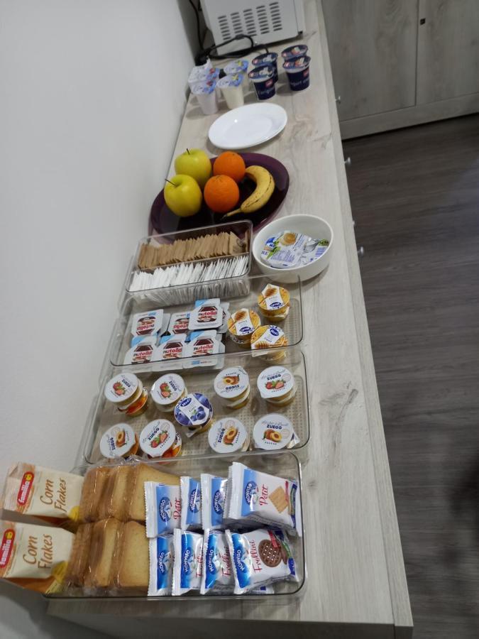 B&B Km 198 - Letto E Colazione Sorbara Eksteriør billede