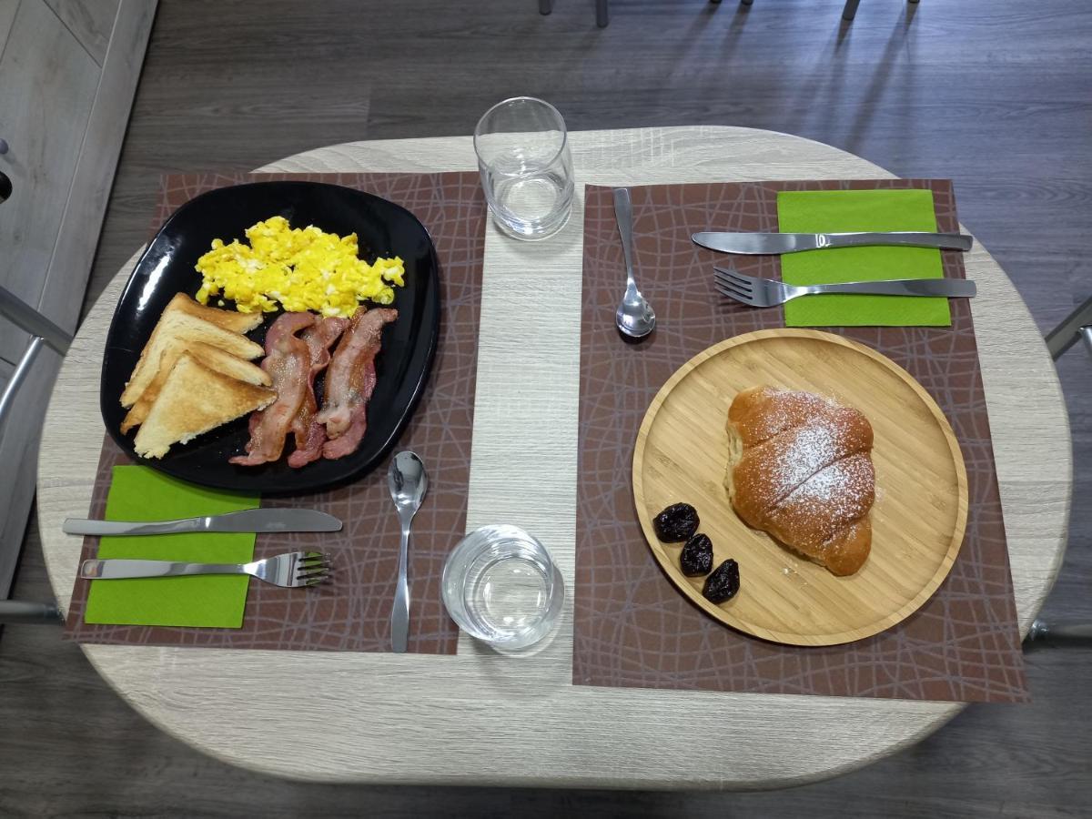 B&B Km 198 - Letto E Colazione Sorbara Eksteriør billede